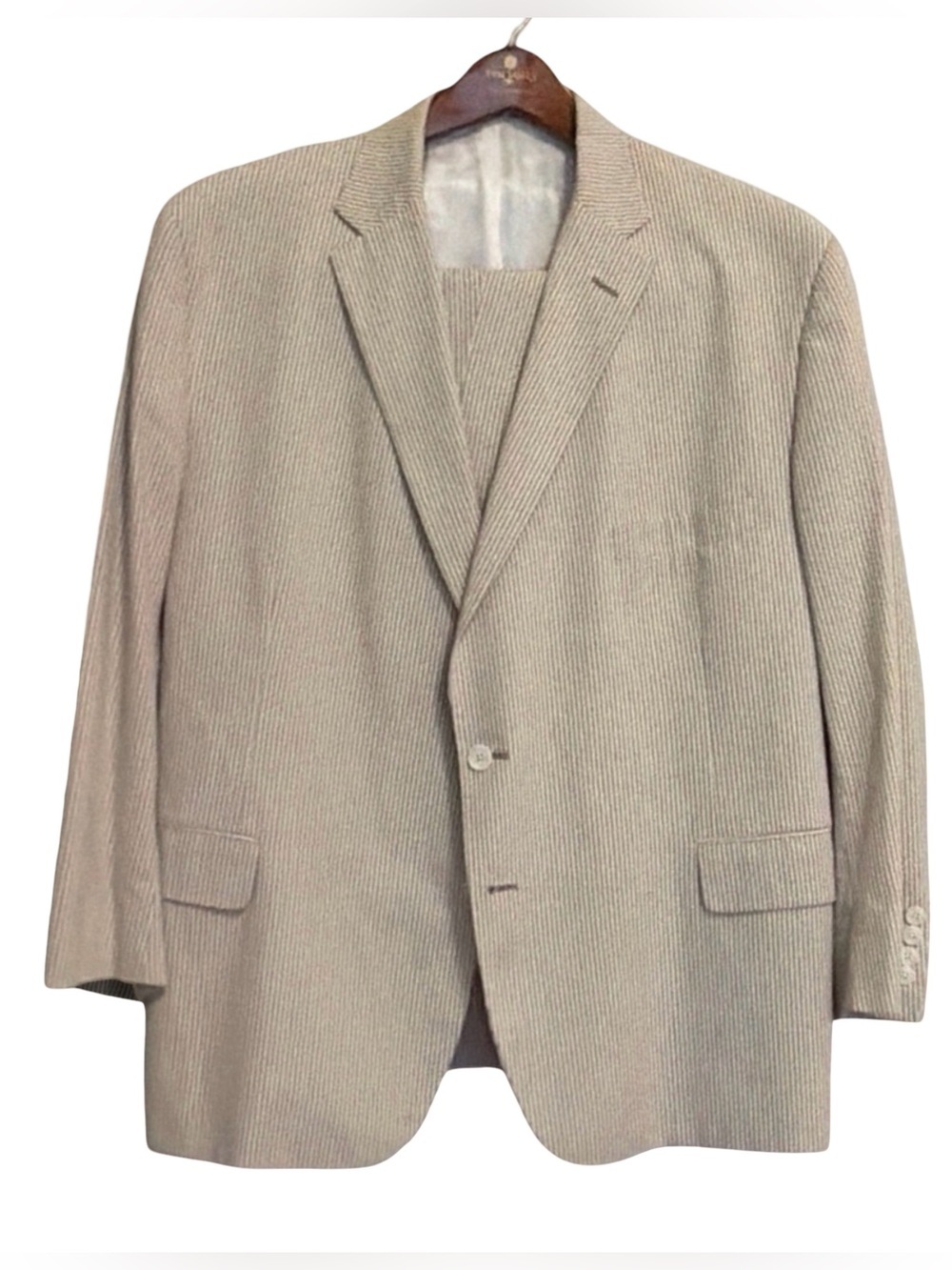 Tom James Inocente Summer Lightweight Seersucker Suit | Tan & Cream | Classic